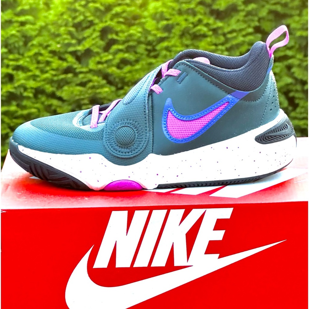 NEW Nike Team Hustle Mid Top Casual Sneaker - Big Kid 7Y (Womens 8.5) - Picture 2 of 10
